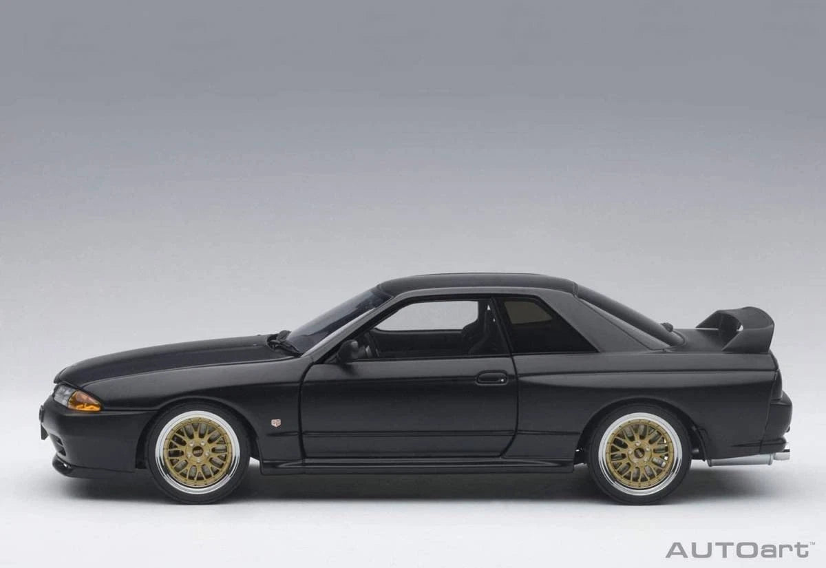 AUTOart 1/18 Nissan Skyline GT-R R32 V-Spec II Tuned Ver. Matt Black 77418