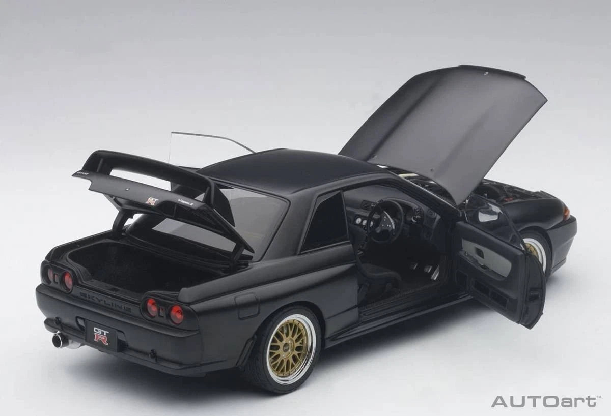 AUTOart 1/18 Nissan Skyline GT-R R32 V-Spec II Tuned Ver. Matt Black 77418